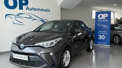 Usado Toyota C-HR 184 HP (135 kW) 2022 Preto SUV