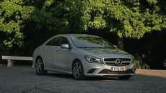 Cinzento Usado 2015 Mercedes CLA180 Sedan | € 16.750 (Bom preço)
