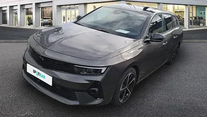 Usado Opel Astra 130 HP (95 kW) 2024 Cinzento Carrinha