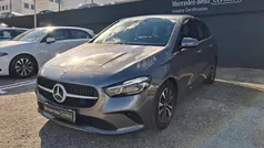 Cinza Usado 2024 Mercedes B180 Style Monovolume | € 35.400 (Preço justo)