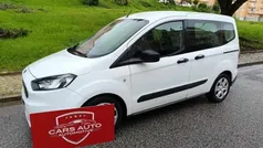 Branco Usado 2016 Ford Tourneo Courier Monovolume | € 11.999 (Preço justo)