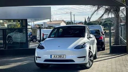 Branco Usado 2023 Tesla Model Y SUV | € 36.900 (Bom preço)
