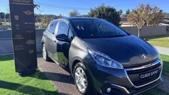 Usado 2015 Peugeot 208 Allure Citadino | € 10.900 (Preço justo)