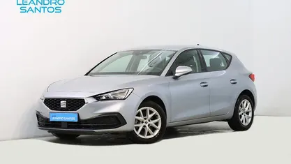 Usado Seat Leon 110 HP (80 kW) 2024 Cinzento