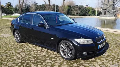 Usado BMW 318 143 HP (105 kW) 2011 Preto Sedan