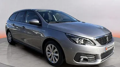 Cinza Usado 2020 Peugeot 308 Style Carrinha | € 13.490 (Bom preço)