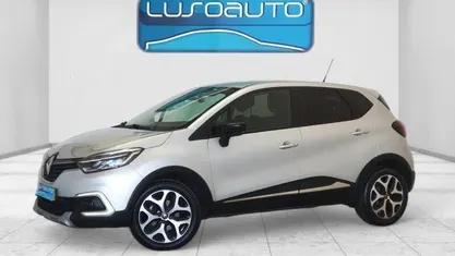 Usado Renault Captur 115 HP (84 kW) 2020 Cinza SUV