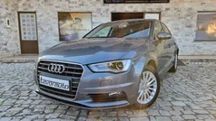 Cinzento Usado 2016 Audi A3 Attraction Sedan | € 17.500 (Preço justo)