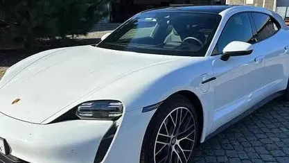 Branco Usado 2022 Porsche Taycan Sedan | € 68.985 (Preço justo)