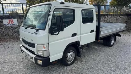 Usado Mitsubishi Canter 130 HP (95 kW) 2015 Branco Sedan