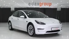 Branco Usado 2021 Tesla Model 3 Long Range Sedan | € 29.990 (Preço justo)