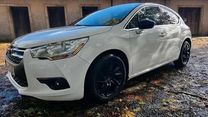 Branco Usado 2012 Citroën DS4 Citadino | € 9.000 (Preço justo)