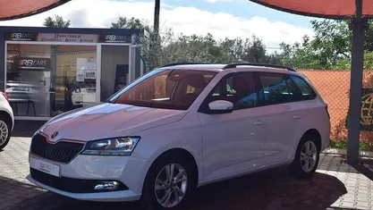 Usado Skoda Fabia Style 95 HP (69 kW) 2022 Branco Carrinha