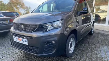 Usado 2022 Peugeot Partner Monovolume | € 15.000 (Preço justo)