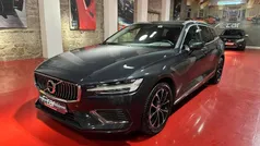 Cinza Usado 2019 Volvo V60 Momentum Carrinha | € 24.750 (Preço justo)