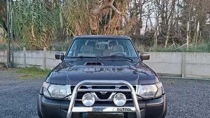 Usado Nissan Patrol 158 HP (116 kW) 2000 SUV