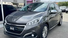 Usado 2018 Peugeot 208 Style Citadino | € 10.000 (Preço justo)