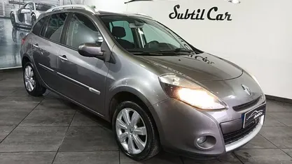 Usado Renault Clio II 85 HP (62 kW) 2010 Carrinha