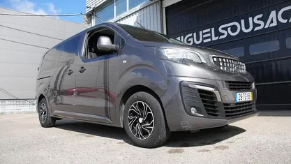 Cinzento Usado 2017 Peugeot Expert Van | € 13.500 (Preço justo)