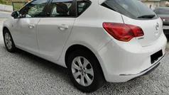 Branco Usado 2015 Opel Astra Selection Citadino | € 8.950 (Preço justo)