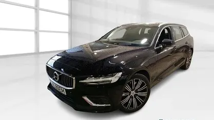 Preto Usado 2021 Volvo V60 Carrinha | € 29.500 (Preço justo)