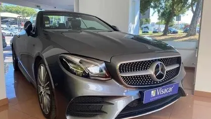 Cinzento Usado 2018 Mercedes E220 Cabrios | € 47.900 (Preço justo)