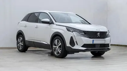 Usado Peugeot 3008 Allure 130 HP (95 kW) 2020 Branco SUV
