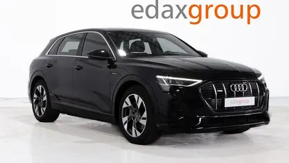 Preto Usado 2022 Audi e-tron SUV | € 34.990 (Preço justo)