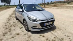 Cinzento Usado 2016 Hyundai i20 Coupé | € 8.500 (Preço justo)