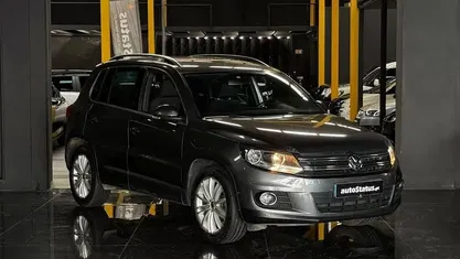 Usado VW Tiguan 110 HP (80 kW) 2016 Cinzento SUV