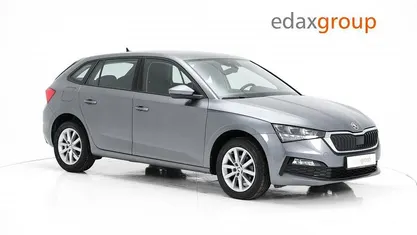 Usado Skoda Scala Ambition 110 HP (80 kW) 2023 Cinza Citadino