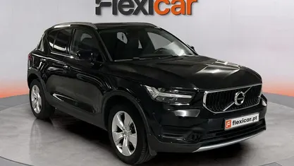 Usado Volvo XC40 Momentum 163 HP (119 kW) 2020 SUV
