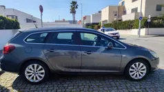 Cinzento Usado 2011 Opel Astra Carrinha | € 6.990 (Preço justo)