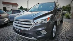 Cinzento Usado 2016 Ford Kuga SUV | € 13.990 (Preço justo)