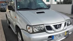Cinzento Usado 2004 Nissan Terrano SUV | € 9.000 (Preço justo)