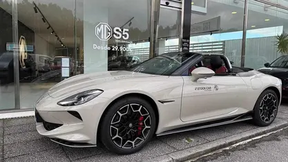 Usado MG Cyberster 375 kW (510 HP) 2025 Cabrios