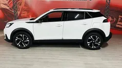 Branco Usado 2022 Peugeot 2008 Allure SUV | € 19.900 (Preço justo)