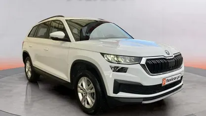 Branco Usado 2023 Skoda Kodiaq Ambition SUV | € 33.490 (Preço justo)