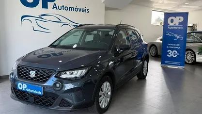 Usado Seat Arona Reference 95 HP (69 kW) 2023 Cinza SUV