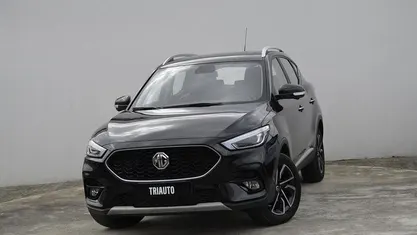 Usado MG ZS Luxury 111 HP (81 kW) 2024 Preto Sedan