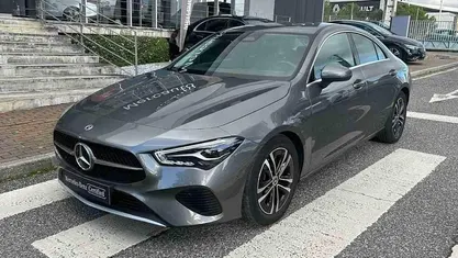 Usado Mercedes 180 116 HP (85 kW) 2024 Cinzento Sedan