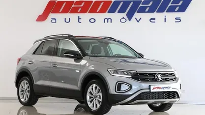 Cinzento Usado 2025 VW T-Roc SUV | € 25.800 (Preço justo)