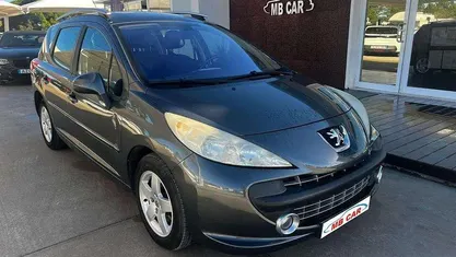 Cinzento Usado 2008 Peugeot 207 | € 4.500 (Preço justo)