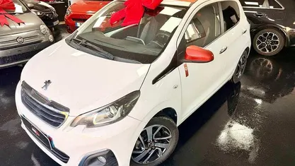 Branco Usado 2017 Peugeot 108 | € 7.850 (Bom preço)