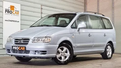 Usado Hyundai Trajet 112 HP (82 kW) 2005 Cinzento Monovolume