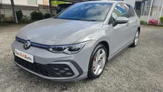 Cinzento Usado 2021 VW Golf VIII GTE Sedan | € 26.600 (Preço justo)