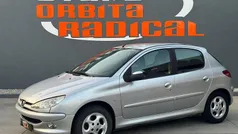 Cinzento Usado 2003 Peugeot 206 | € 3.750 (Preço justo)