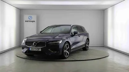 Usado Volvo V60 Plus 253 HP (186 kW) 2025 Carrinha