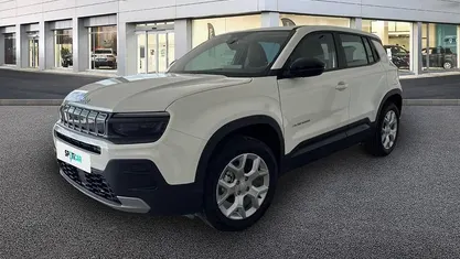 Branco Usado 2025 Jeep Avenger Altitude SUV | € 24.900 (Preço justo)