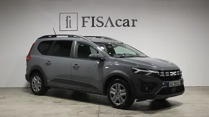 Usado Dacia Jogger Comfort 101 HP (74 kW) 2023 Cinza Monovolume